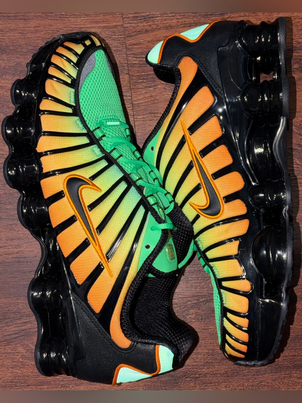 Nike Shox men shoes size 10.5 new